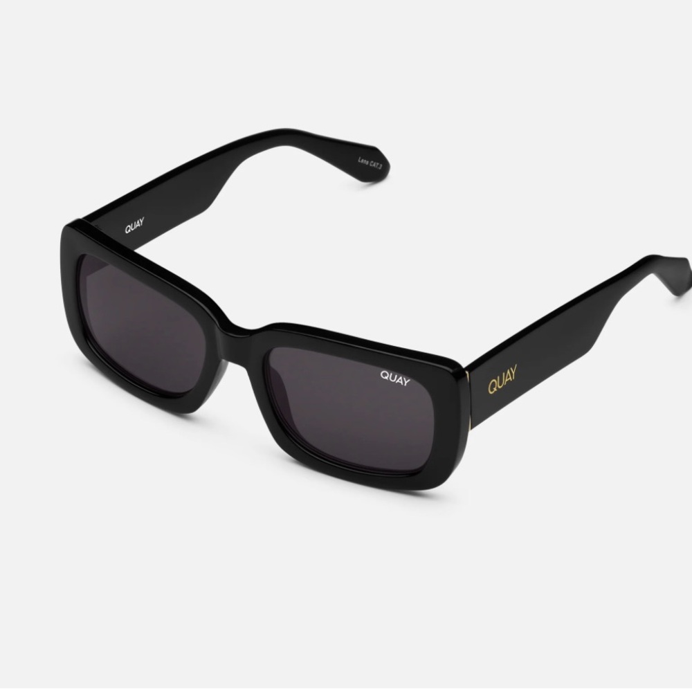 Quay Yada Yada sunglasses. Black frame, black polarized lenses